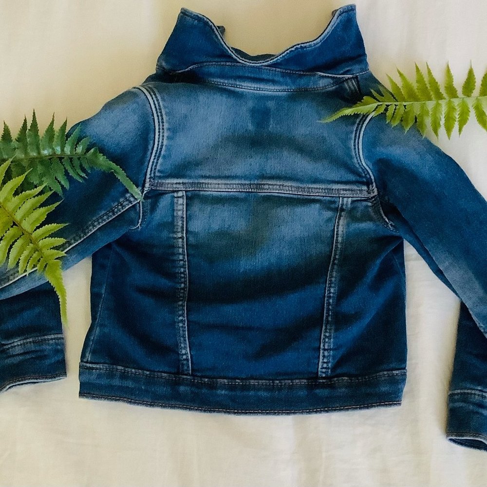 Cute Gap Denim Jacket! - Picture 2 of 2